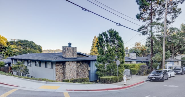 Photo - 2220 Lake Rd Apartment