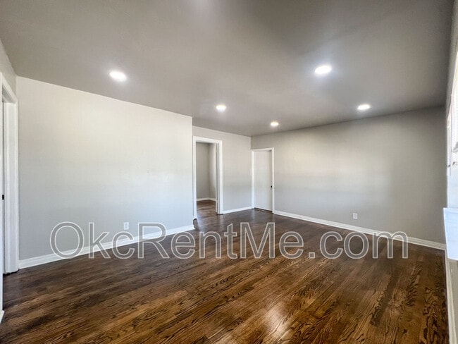 Building Photo - 4224 NW 23rd St