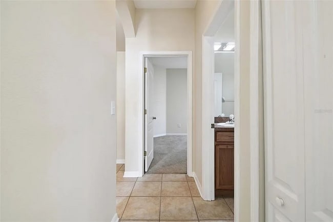 Building Photo - 15841 Pond Rush Ct