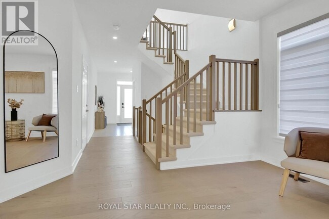 Building Photo - 201 Reisling Wy