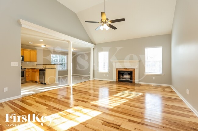 Foto del edificio - 1270 Chapmans Retreat Dr