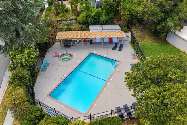 Foto del edificio - 4081 Yankee Dr