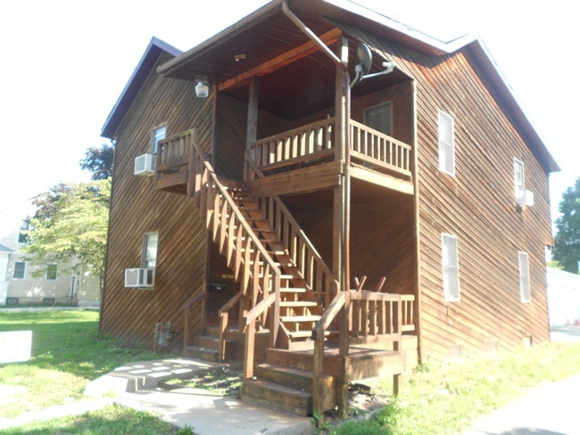 upper apartment - 135 Midland Ave