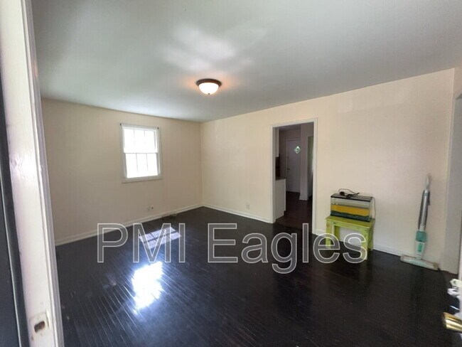 Foto del edificio - 1424 Daniel St