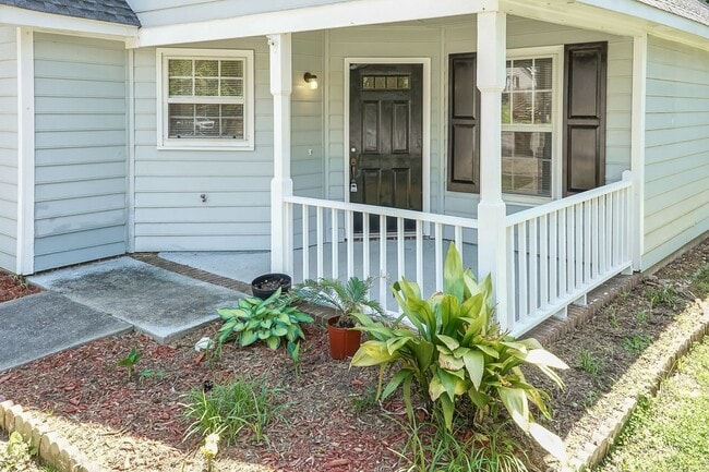 Building Photo - 3 Bedroom Home in the Heart of Cary