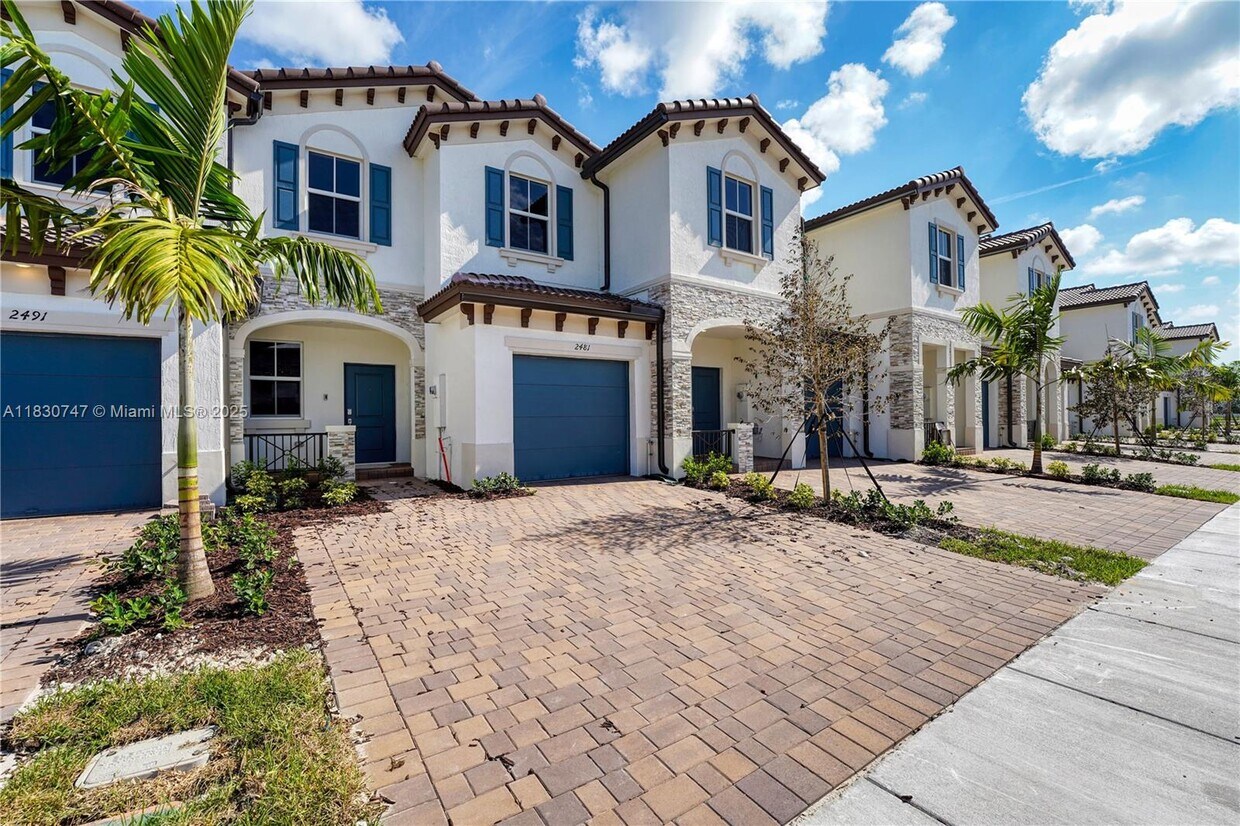 Foto principal - 2481 NW 124th St