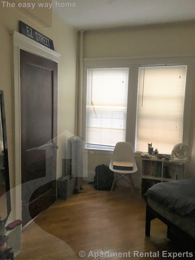 Photo - 158 Magazine St Apartment