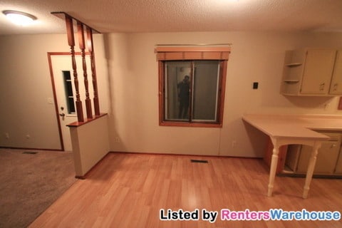 Building Photo - Spacious Colonial Retreat on an Expansive Wooded Lot in Shoreview