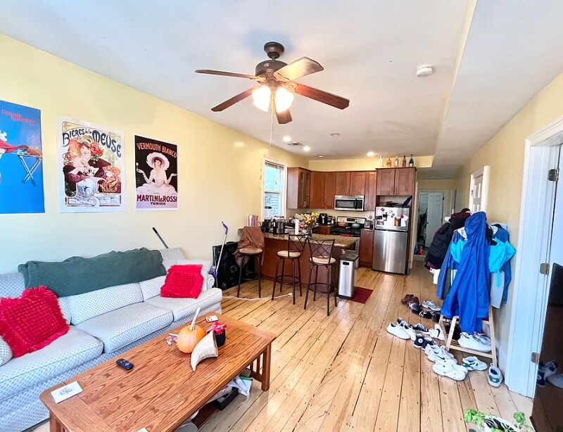 Primary Photo - 731 Parker St
