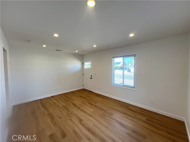 Building Photo - 8122 Belford Ave