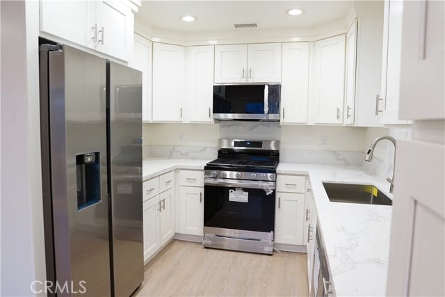 Building Photo - 2740 N Brea Blvd