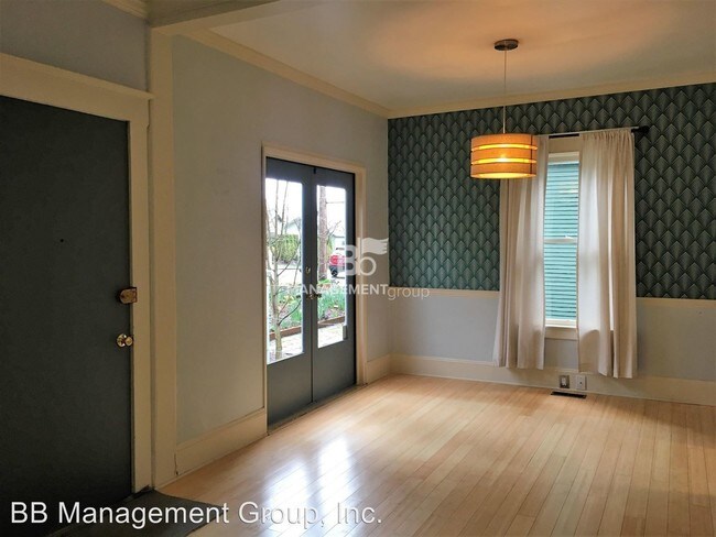 Building Photo - 2 br, 1 bath House - 14 SW Boundary Street