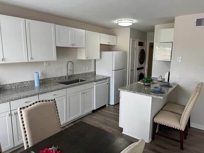 Building Photo - 12660 Ashford Point Dr