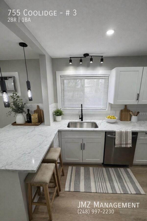 Foto del edificio - 755 Coolidge-# 3