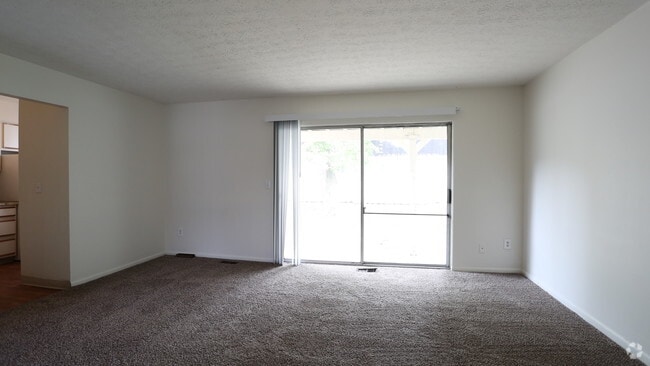 Living Room - Central Square Apartments