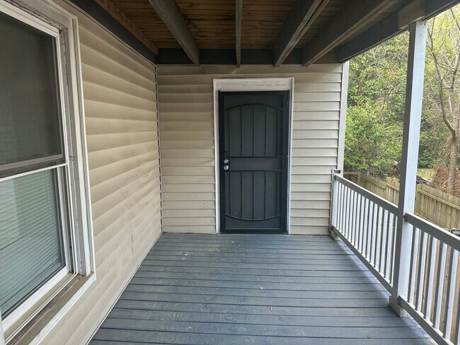 Foto del edificio - 231 E Cambridge Ave