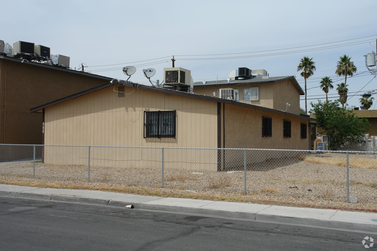 Primary Photo - 488 Albert Ave