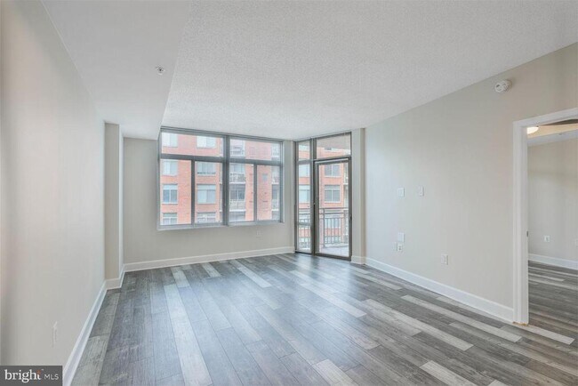 Foto del edificio - 3600 S Glebe Rd