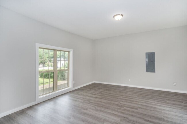 Building Photo - 1330 Clay St