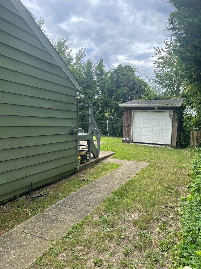 6 Glenwood Rd, Glen Head, NY 11545 House Rental in Glen Head, NY