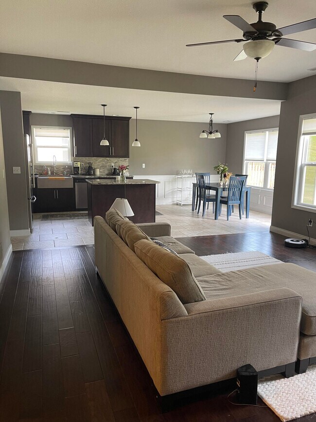 Building Photo - 3301 Timber Run Dr