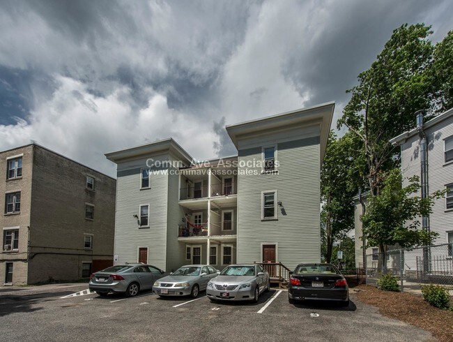 Building Photo - 55 Ashford St