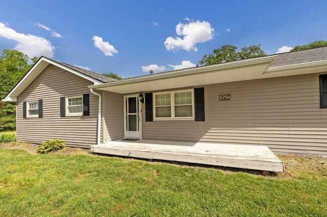 Building Photo - 5796 Beecher Rd
