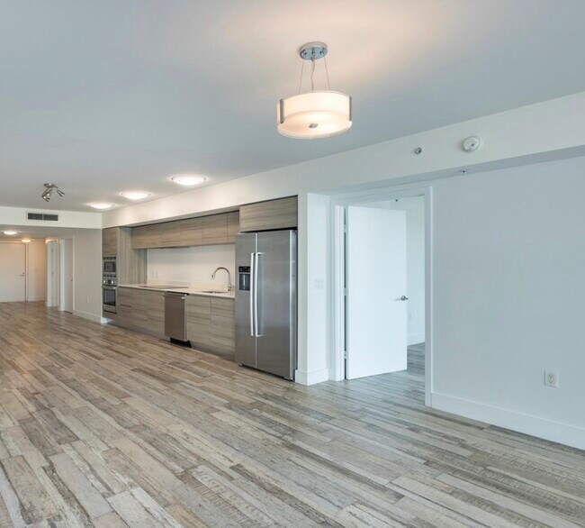 Building Photo - 6620 Indian Creek Dr