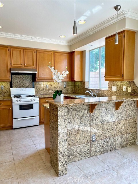 Building Photo - 6837 Cosmos St