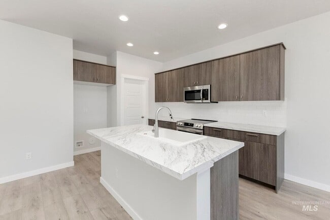 Foto del edificio - Brand-New Meridian Home – Open Concept Living, Community Pool & Loft Space
