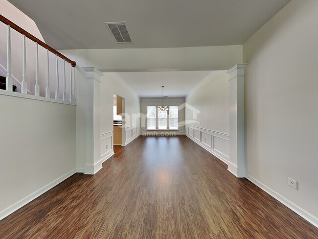 Building Photo - 1440 Cantwell Court