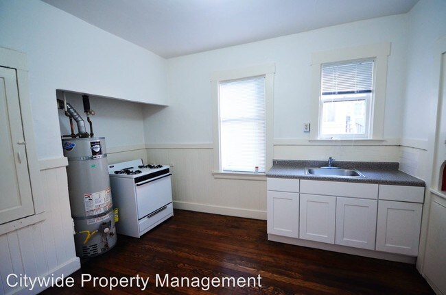 Foto del edificio - 1379 Hampshire St