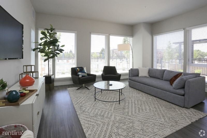 Primary Photo - 1 br, 1 bath Apartment - 9301 Mineral Ave