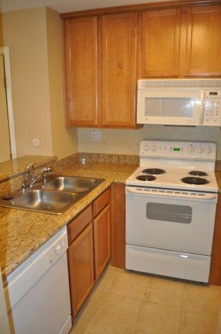 Foto del edificio - Studio Condo with Vaulted Ceilings in Serra Mesa