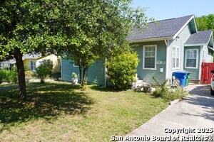 Foto principal - 419 W Lullwood Ave