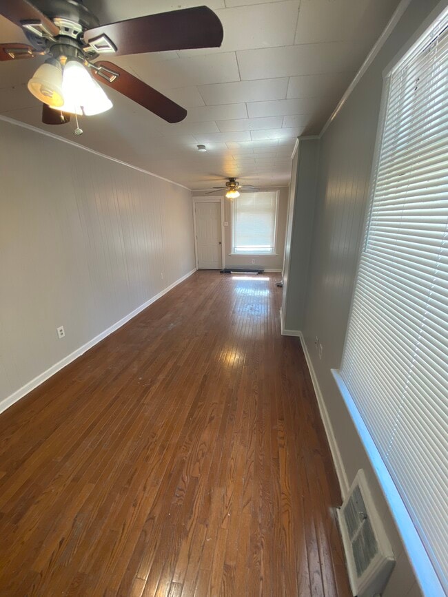 Large living room - 433 N Fulton St