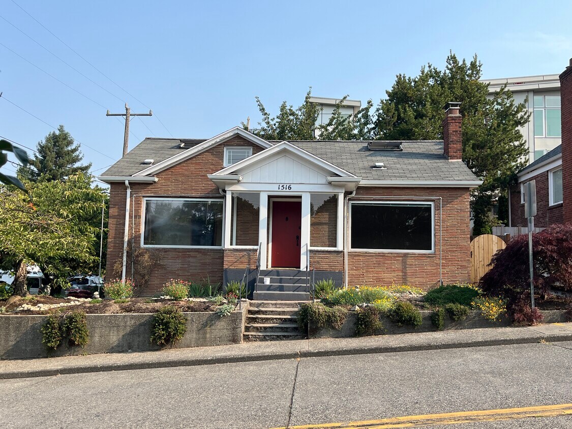 Primary Photo - 1516 NW 80th St