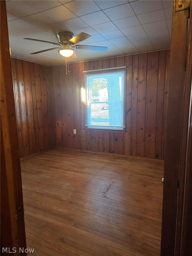 Building Photo - 315 Redfern Rd