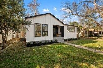 Building Photo - 1403 Palo Duro Rd