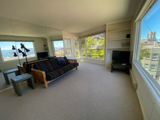 Living room - 1260 Clay St