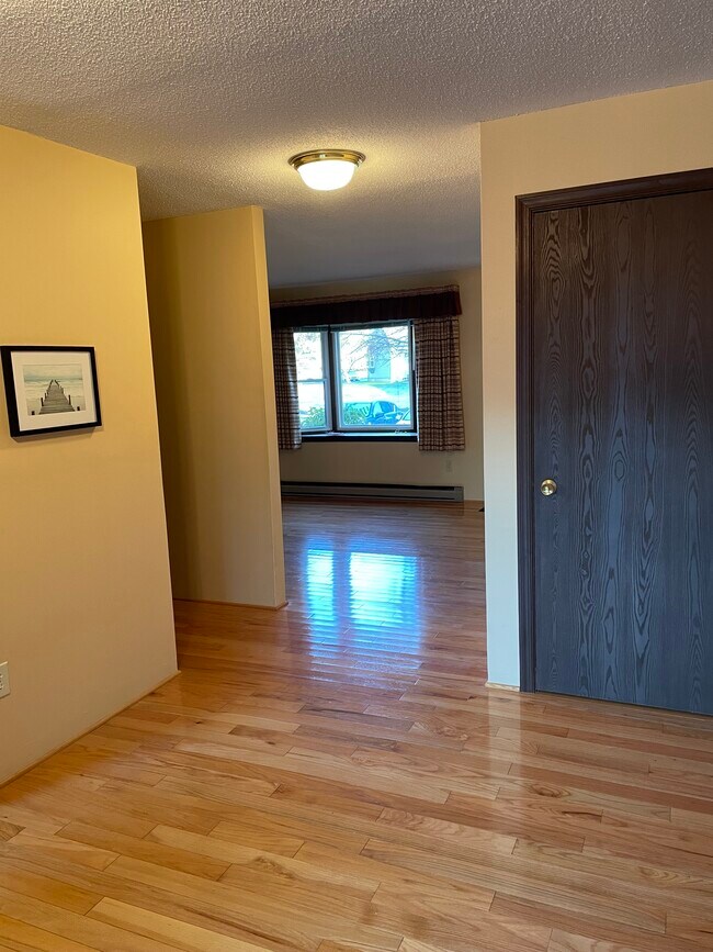 kitchen to living room - 1 Abbott Rd