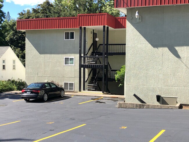 Foto del edificio - 1104 S Jefferson St