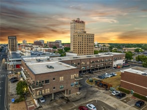 Building Photo - 330 Austin Ave Building Photo - 330 Austin Ave