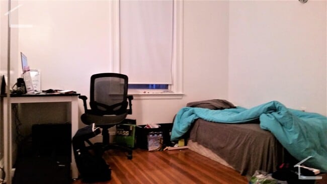 Building Photo - Unique BU Apartment