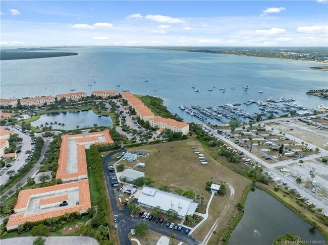 Foto del edificio - 34 Harbour Isle Dr W