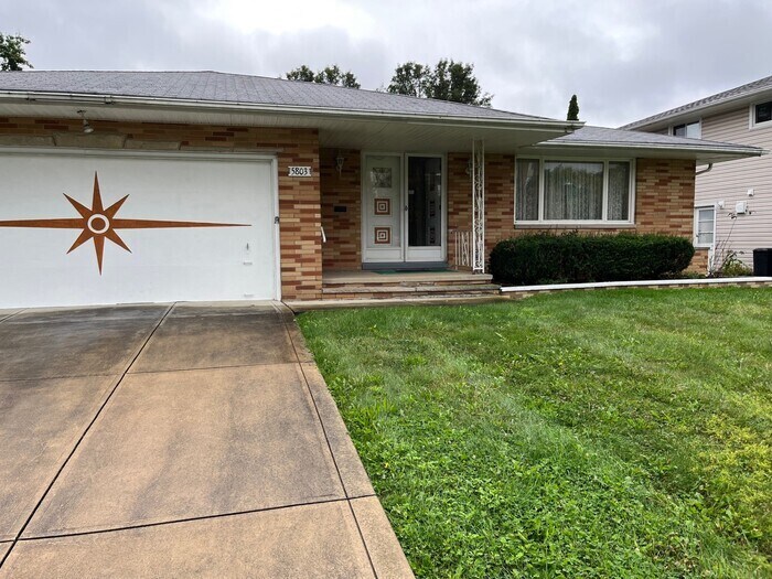5803 Laurent Dr Parma, OH 44129 – photo 1