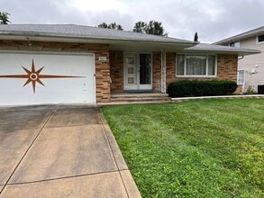 Building Photo - 5808 Laurent Dr