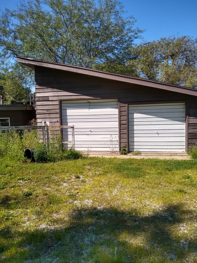 Foto del edificio - 1805 E Olympian Rd