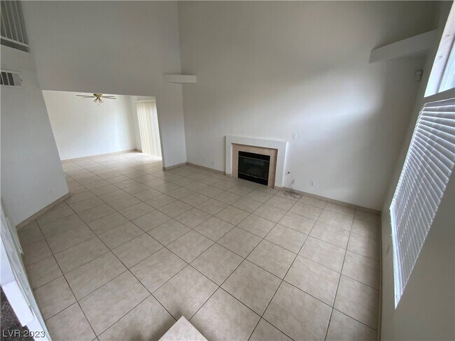 Foto del edificio - 2608 Giant Redwood Ave
