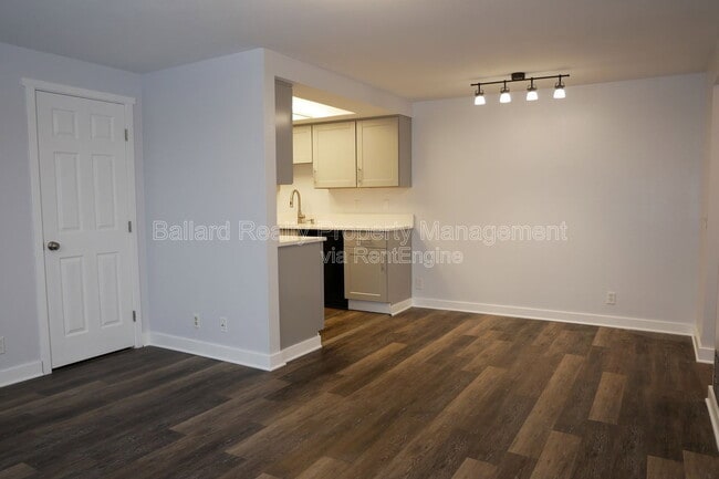 Foto del edificio - 6116 22nd Ave NW